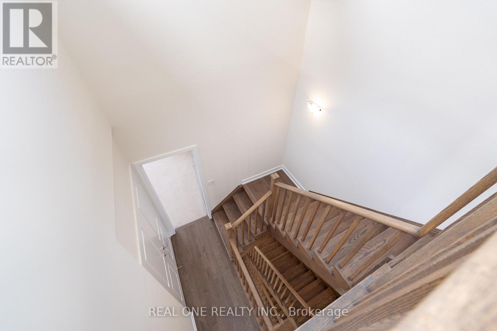 28 Credit Lane, Richmond Hill, Ontario  L4E 1G9 - Photo 9 - N13106610