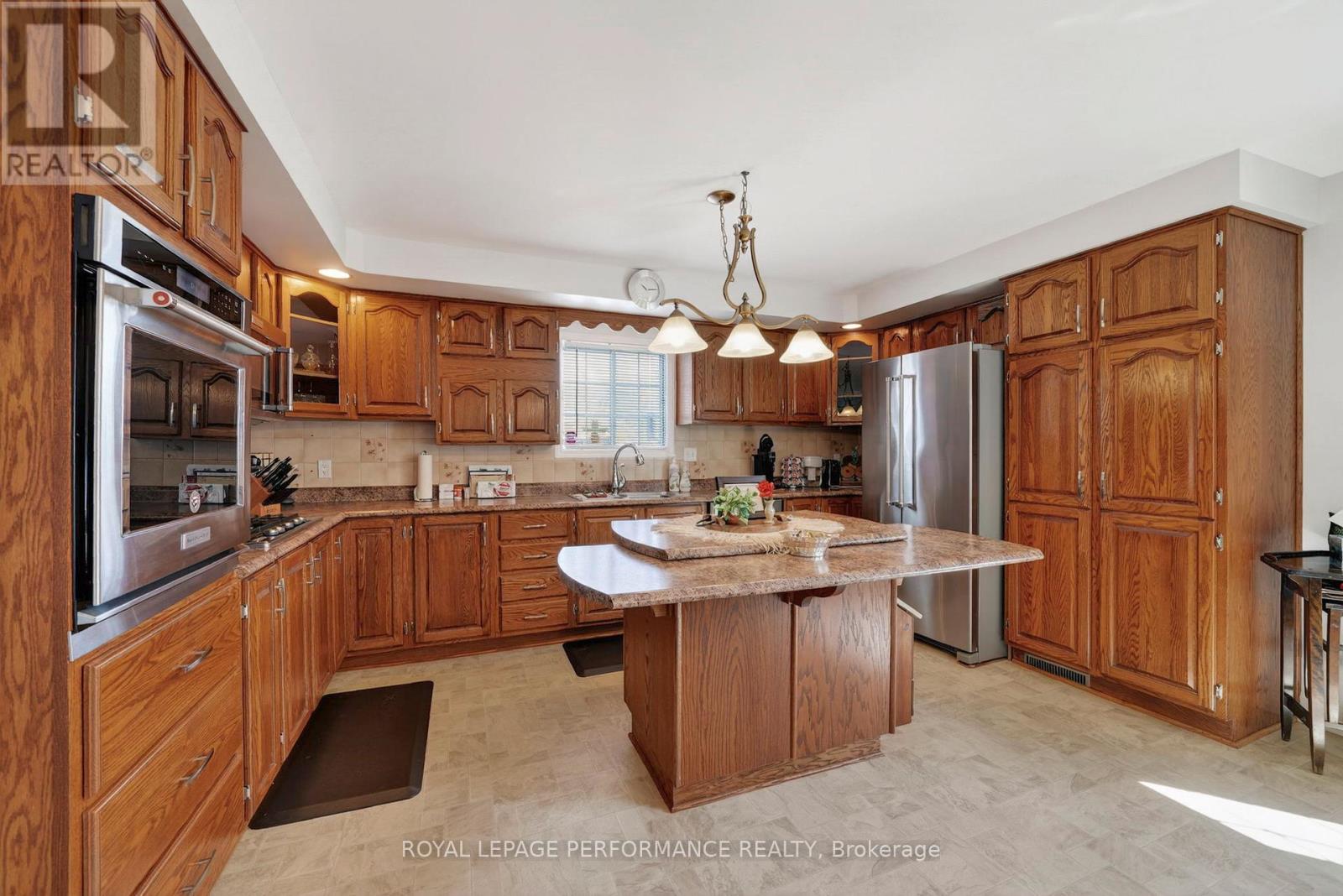 617 Augustus Street, Cornwall, Ontario  K6J 3X2 - Photo 12 - X13106622
