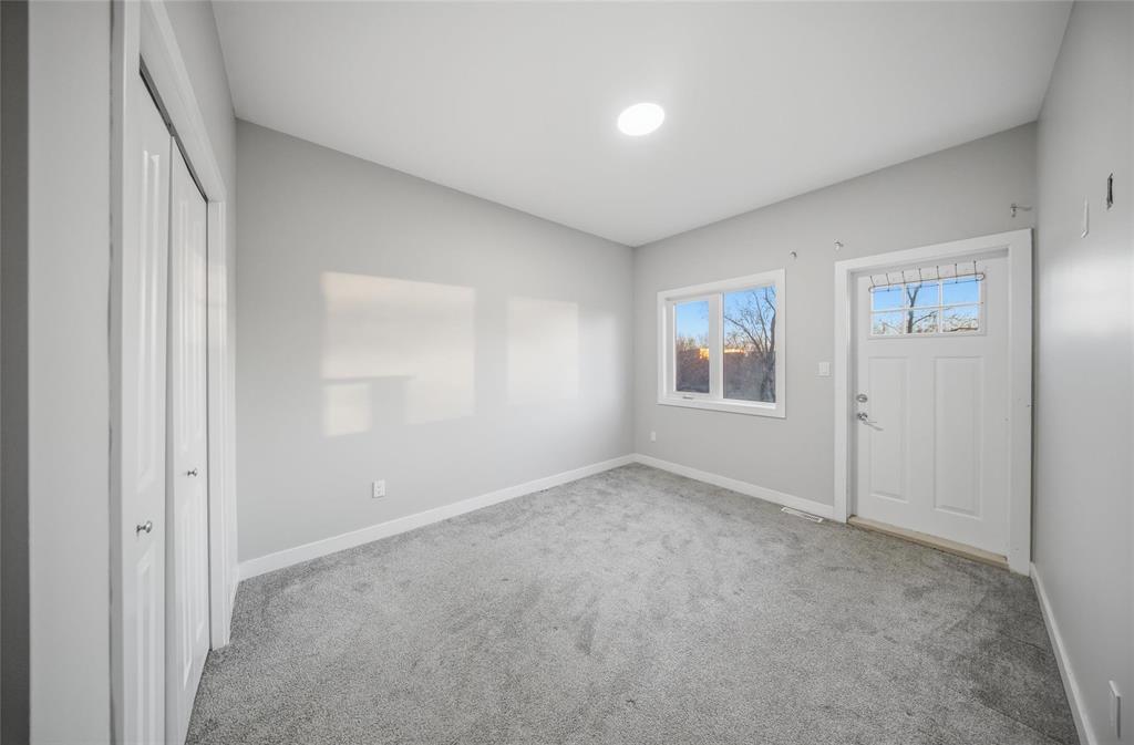 70 Sawka Bay, Winnipeg, Manitoba  R2R 3A6 - Photo 12 - 202609947