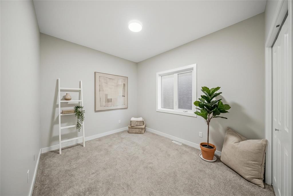 70 Sawka Bay, Winnipeg, Manitoba  R2R 3A6 - Photo 14 - 202609947