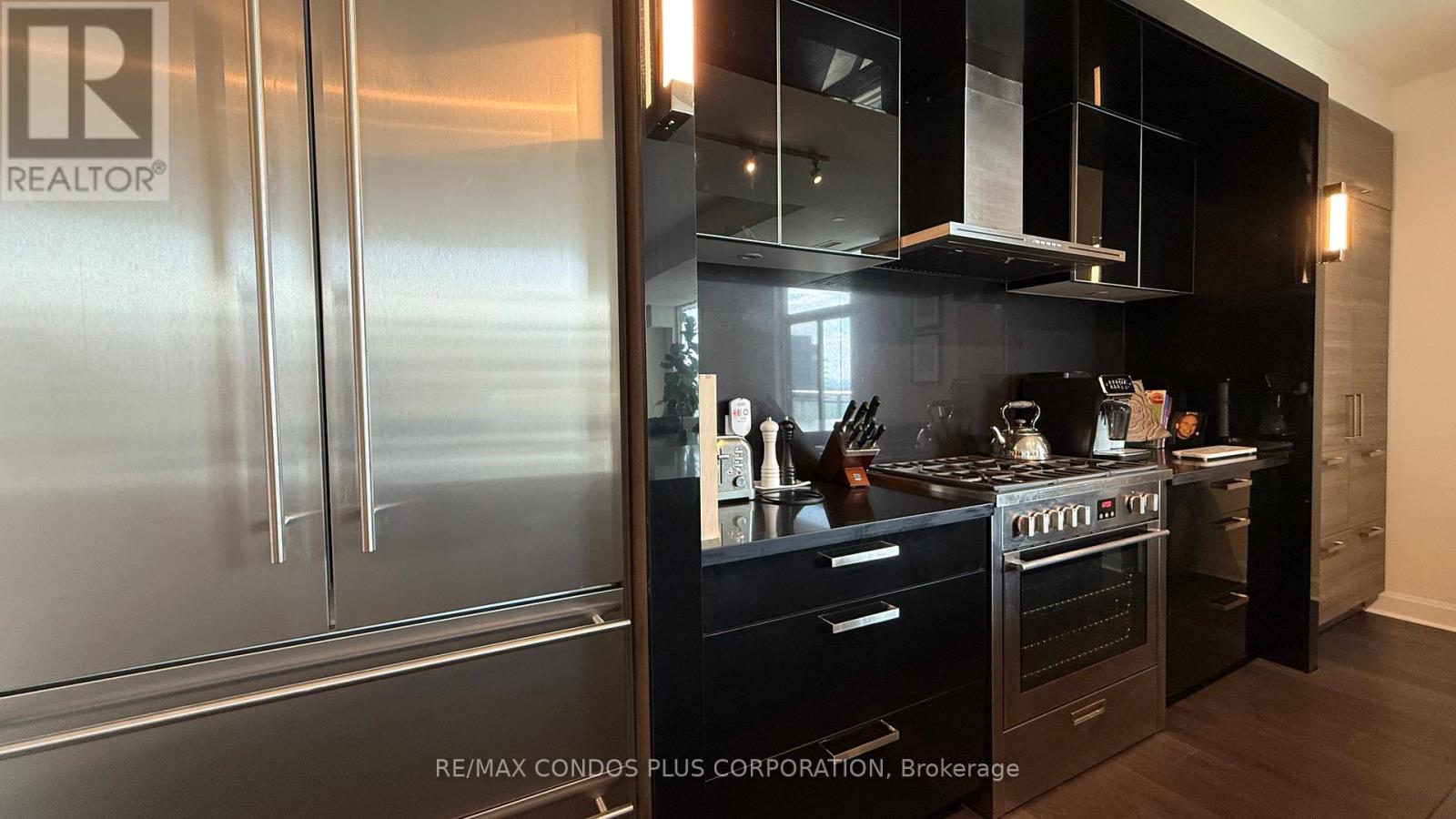 3901 - 33 Shore Breeze Drive, Toronto, Ontario  M8V 0G1 - Photo 2 - W13102064