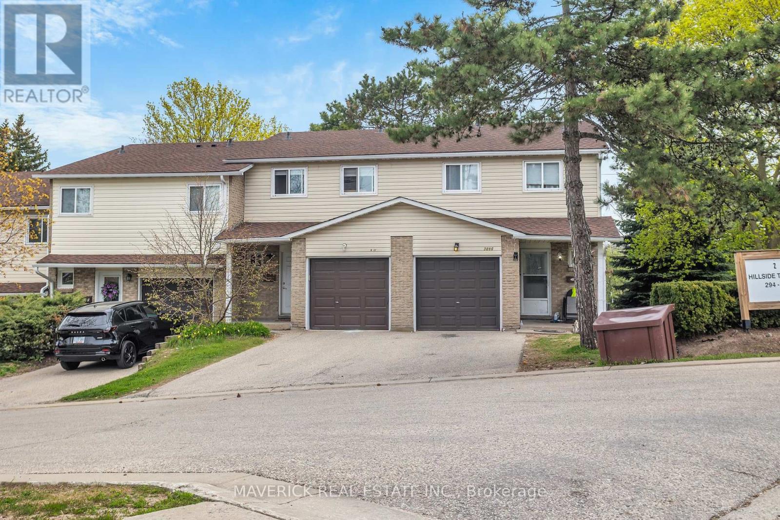 F - 308 Bluevale Street N, Waterloo, Ontario  N2J 4G3 - Photo 2 - X13106644
