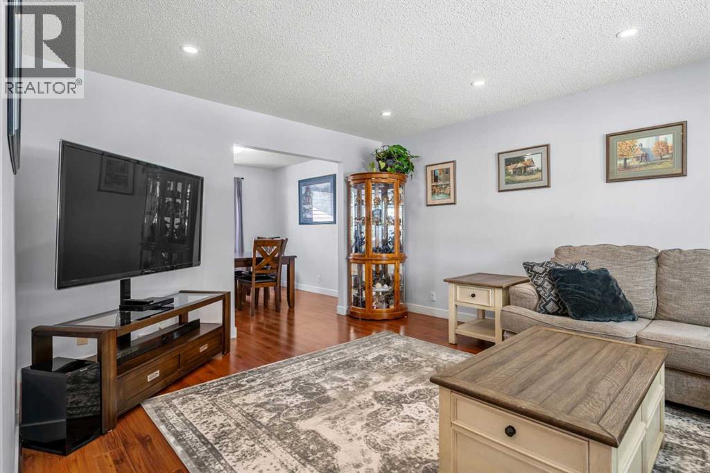 14520 Parkside Drive SE, Calgary, Alberta  T2J 4J8 - Photo 3 - A2297720