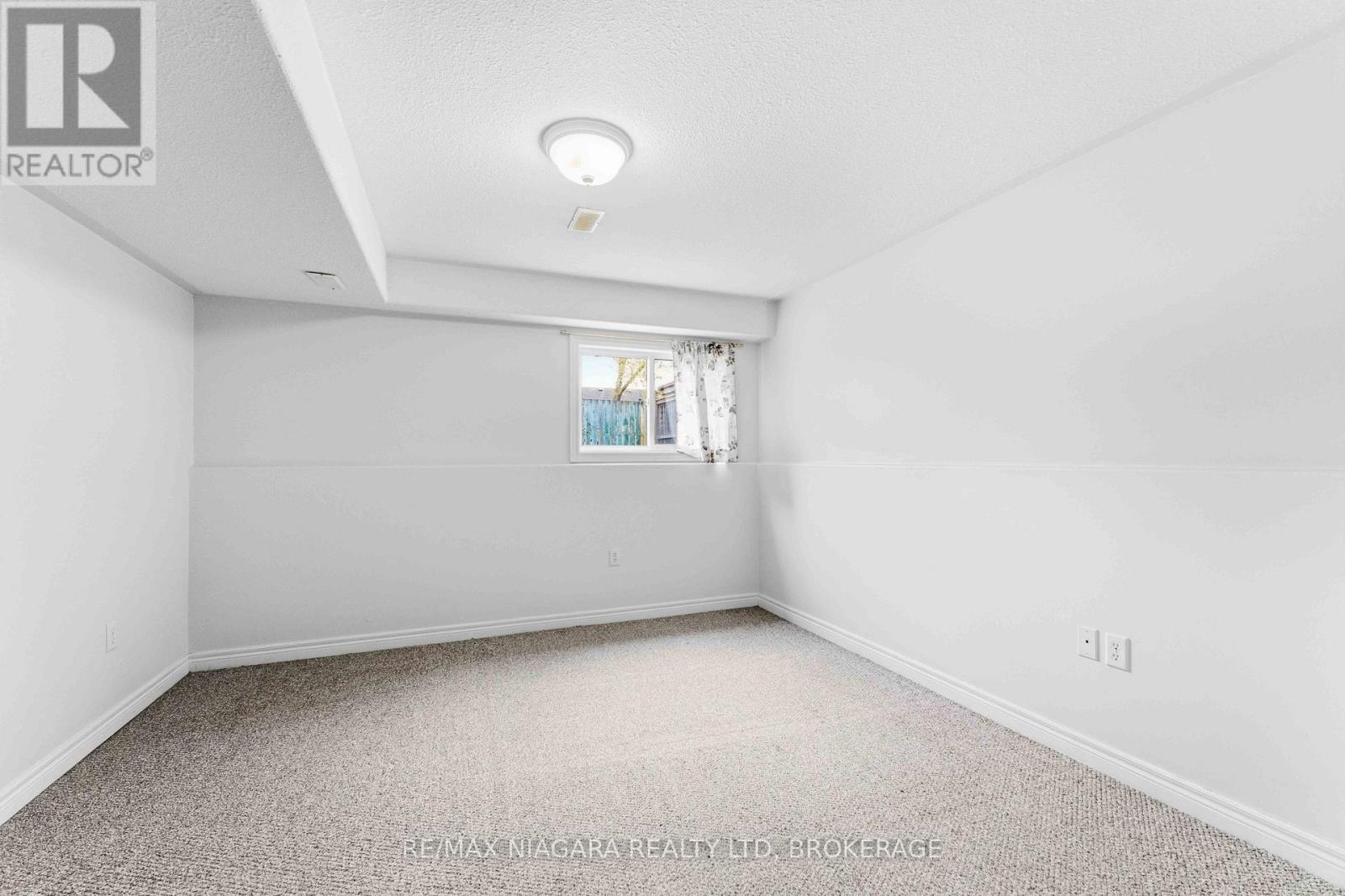 8253 Costabile Drive, Niagara Falls, Ontario  L2H 3L2 - Photo 18 - X13106652