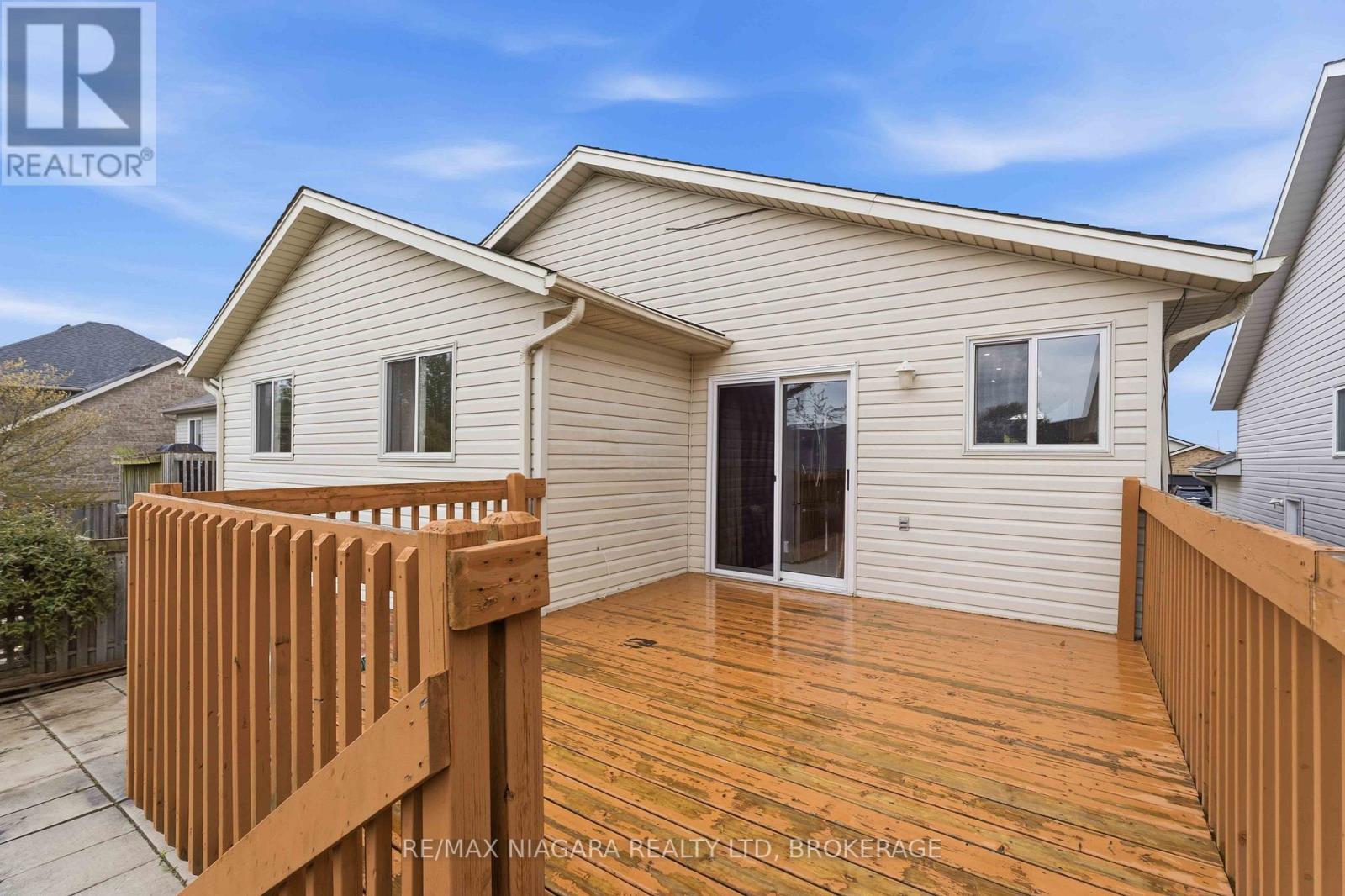 8253 Costabile Drive, Niagara Falls, Ontario  L2H 3L2 - Photo 27 - X13106652