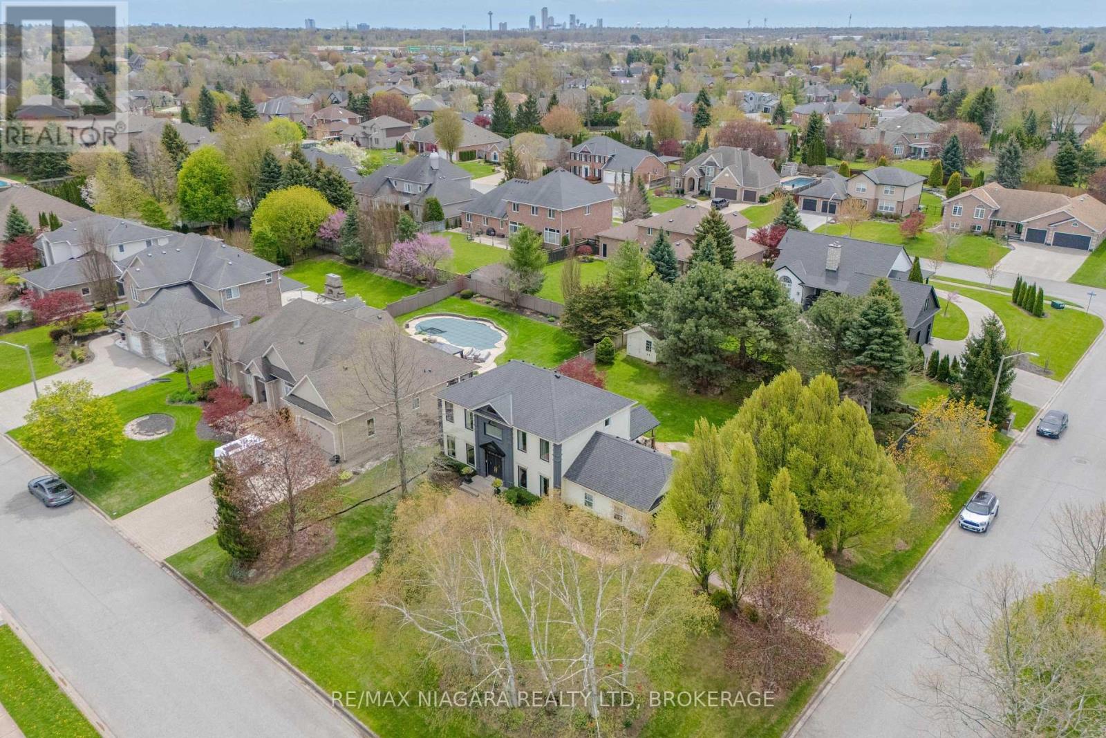 8056 Cathedral Drive, Niagara Falls, Ontario  L2H 2Z2 - Photo 8 - X13106656
