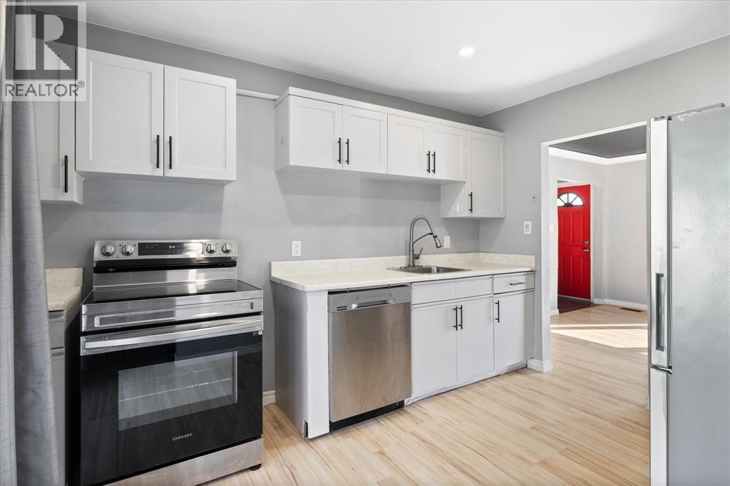 1515 Tourangeau ROAD Windsor Ontario Canada N8Y4J5 5