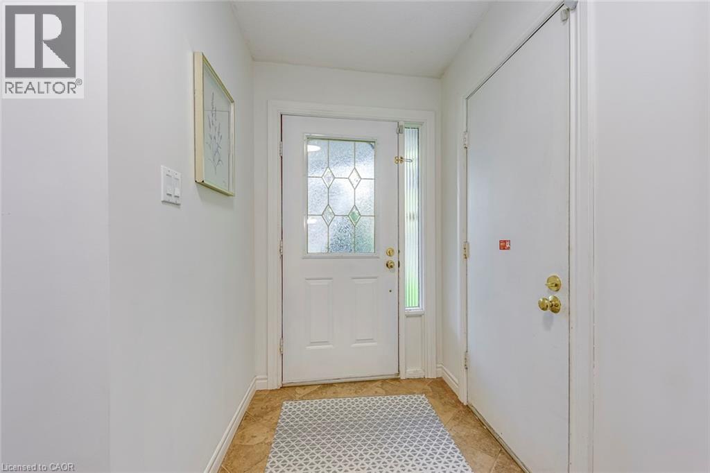 43 Niska Drive, Waterdown, Ontario  L0R 2H3 - Photo 5 - 40828184