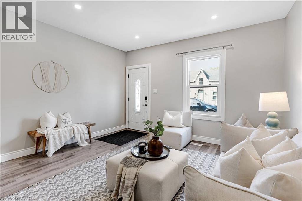 211 William Street, Brantford, Ontario  N3T 3L6 - Photo 10 - 40825058
