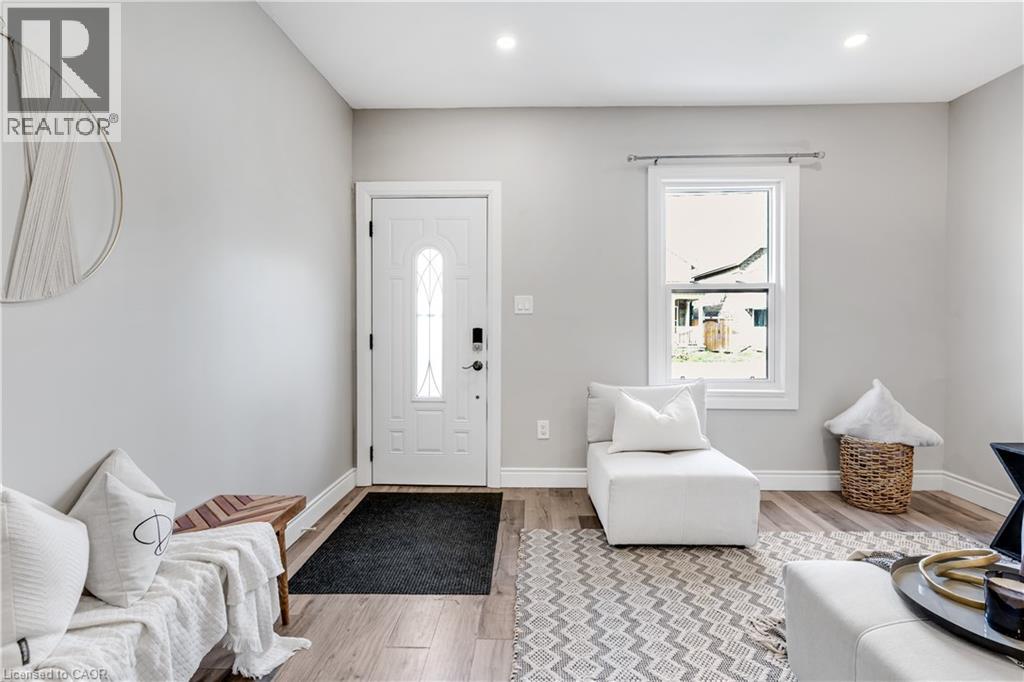 211 William Street, Brantford, Ontario  N3T 3L6 - Photo 5 - 40825058