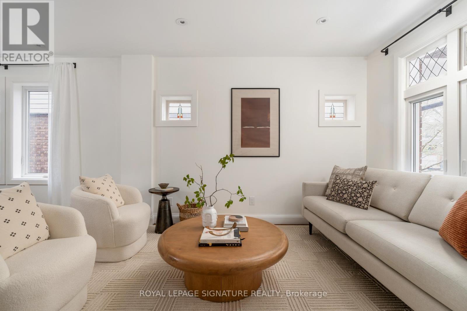 41 FIRSTBROOKE ROAD, Toronto, Ontario