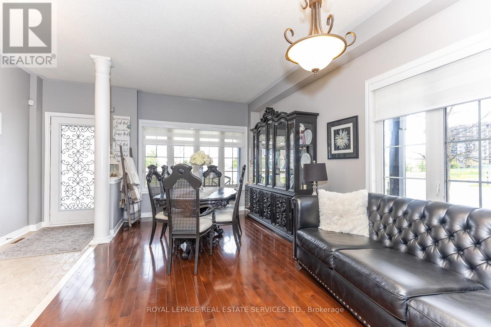 1218 Costigan Road, Milton, Ontario  L9T 6N8 - Photo 3 - W13105898