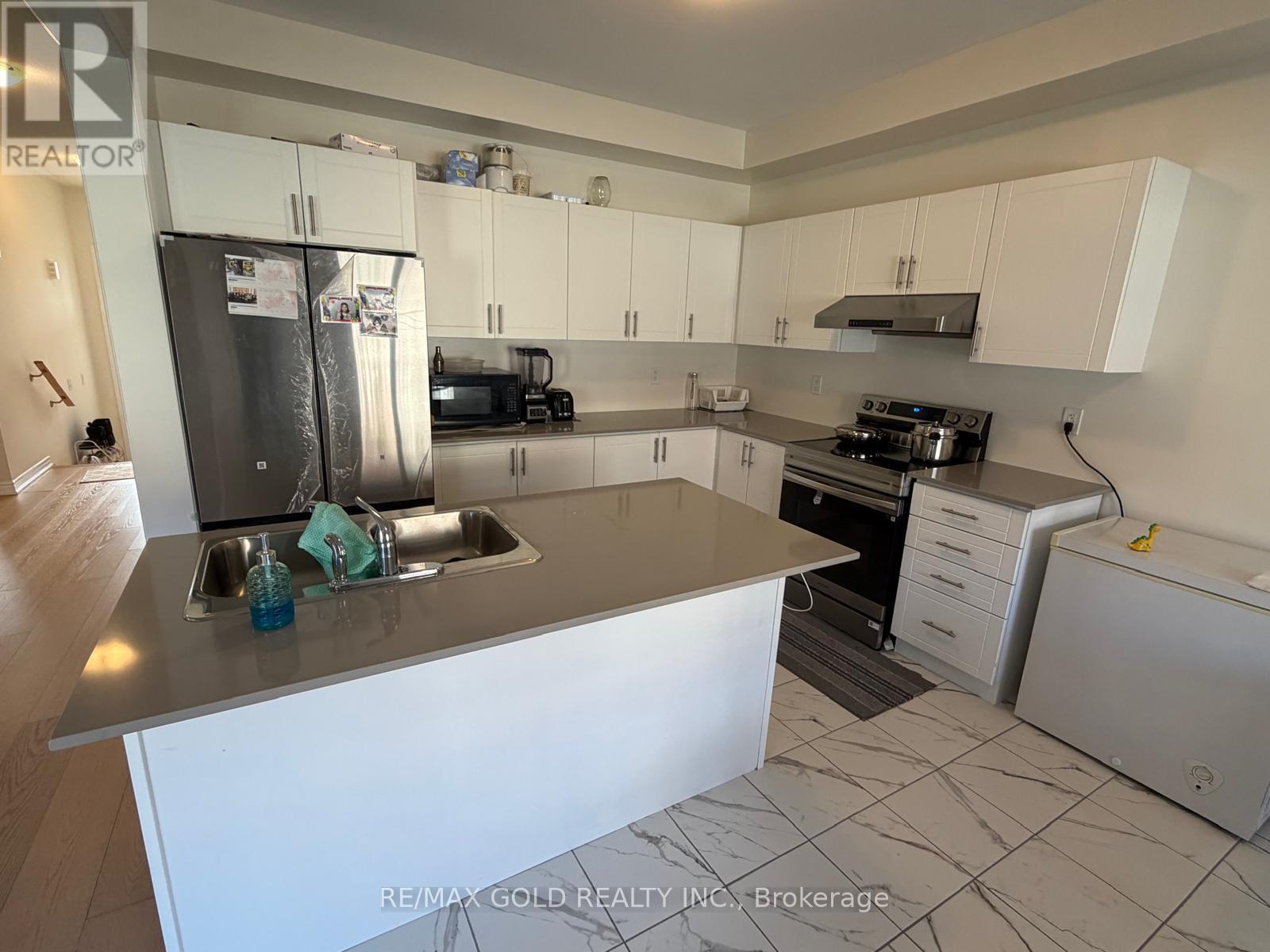 31 Lawrence D. Pridham Avenue, New Tecumseth, Ontario  L9R 0X1 - Photo 7 - N13106688