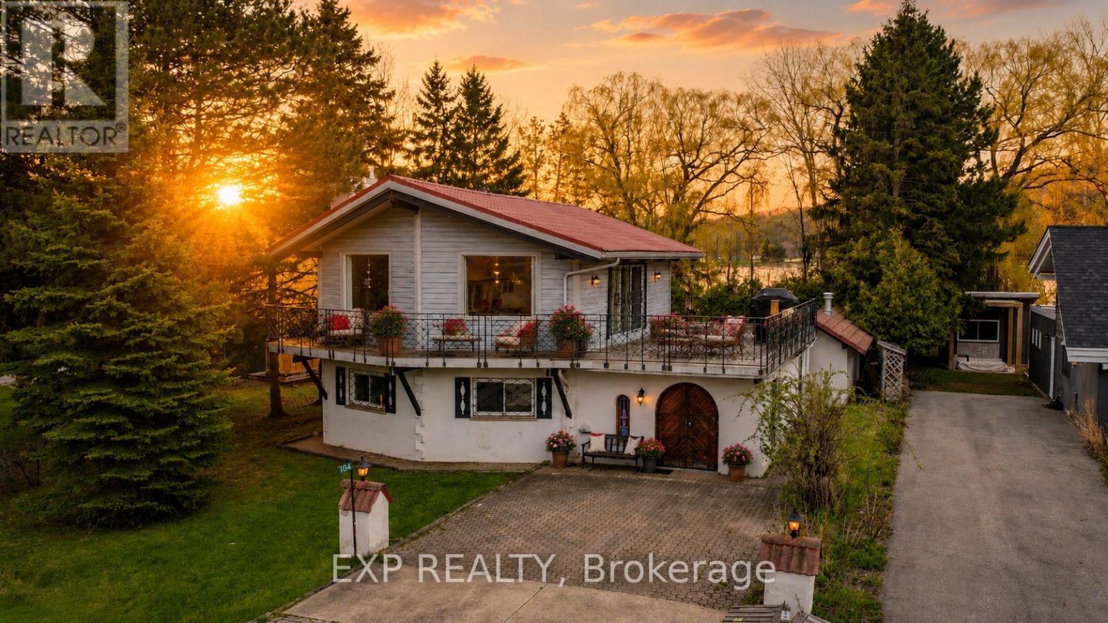 104 KINSEY PLACE, Blue Mountains, Ontario