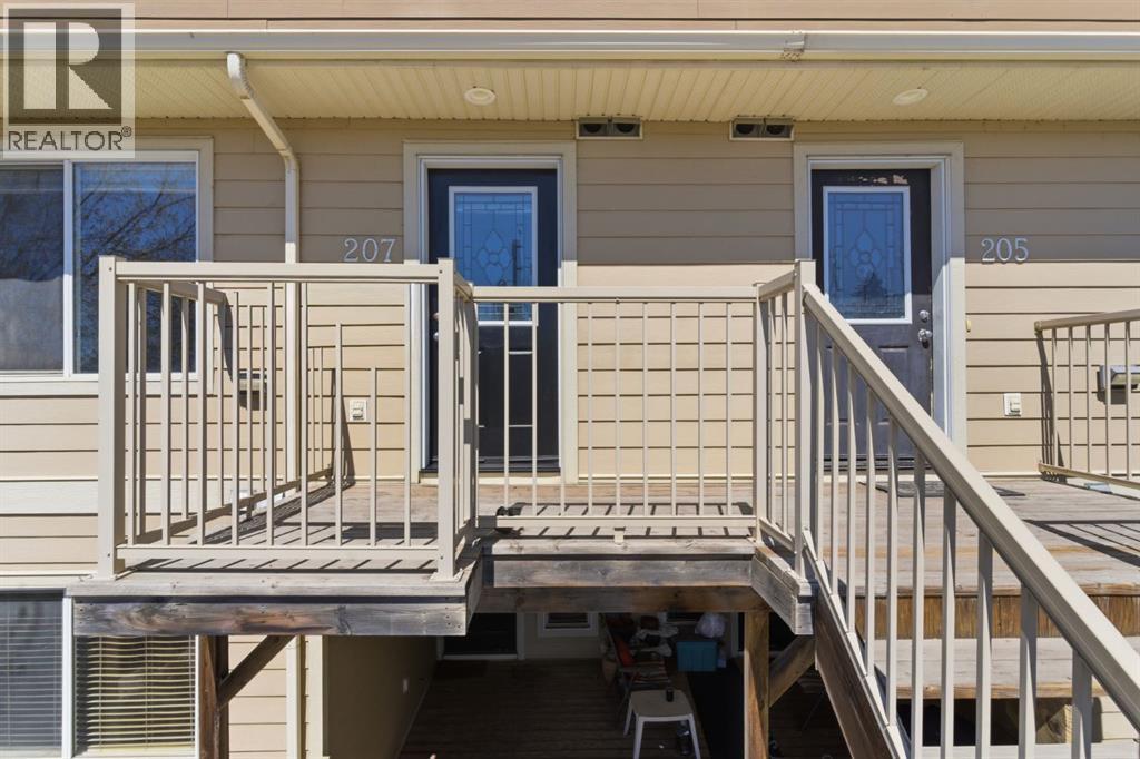 207, 323 Fourth Avenue, Strathmore, Alberta  T1P 1B5 - Photo 3 - A2307331