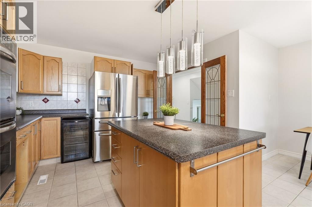 694 Mullin Way, Burlington, Ontario  L7L 4J7 - Photo 24 - 40823294
