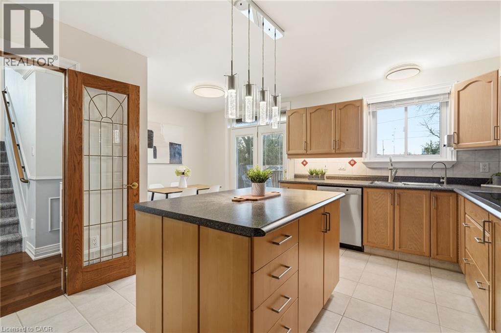 694 Mullin Way, Burlington, Ontario  L7L 4J7 - Photo 25 - 40823294