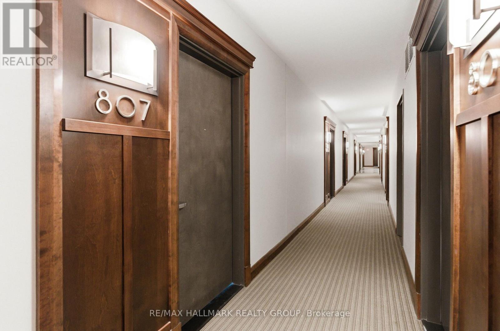 807 - 238 Besserer Street, Ottawa, Ontario  K1N 6B1 - Photo 2 - X12930402