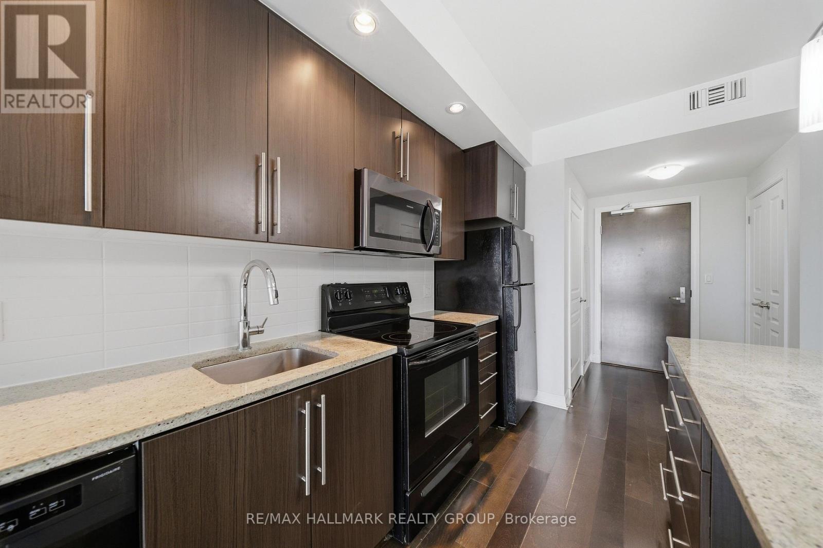 807 - 238 Besserer Street, Ottawa, Ontario  K1N 6B1 - Photo 4 - X12930402