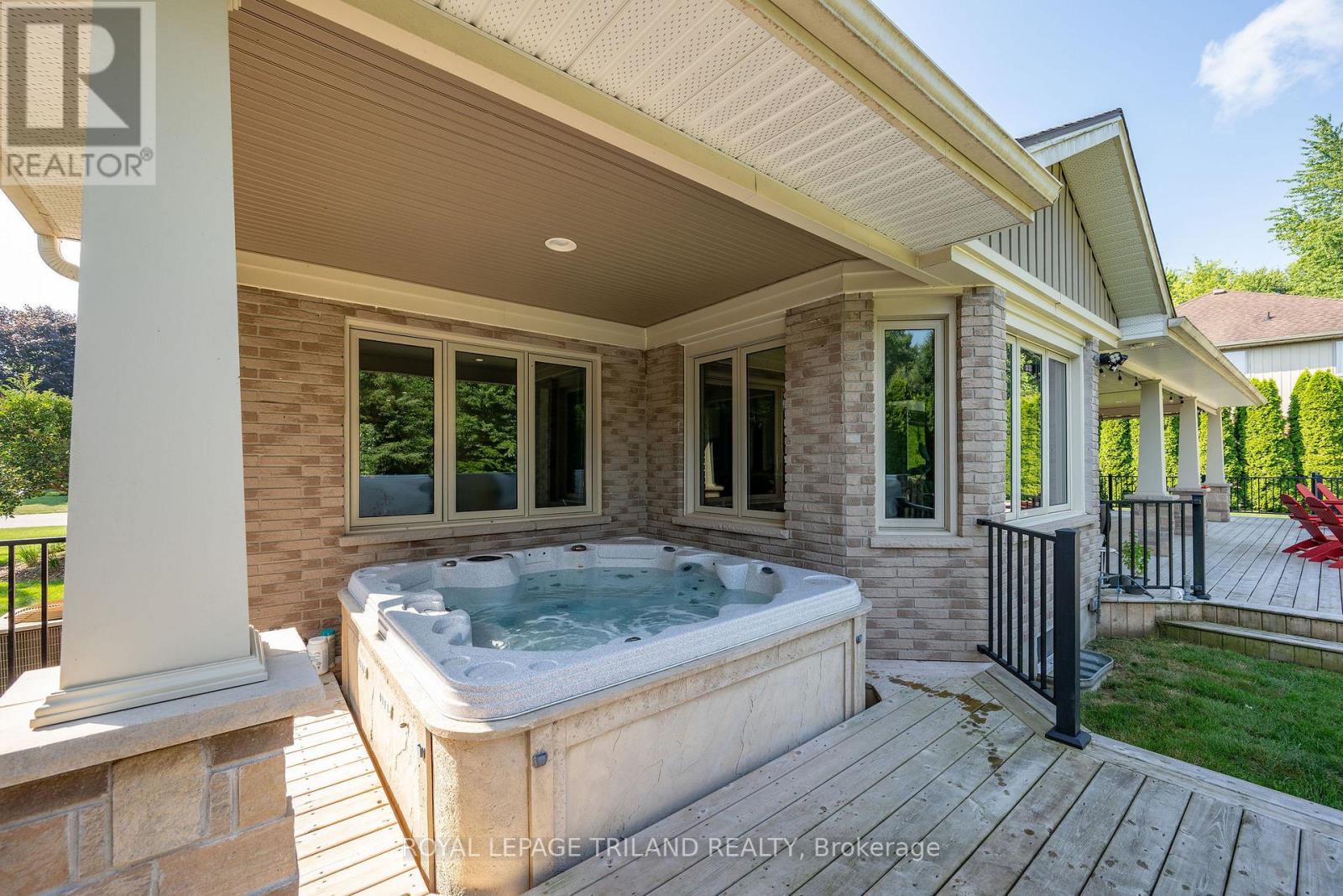 40010 Shady Lane Crescent, Southwold, Ontario  N5P 3T2 - Photo 7 - X13106726