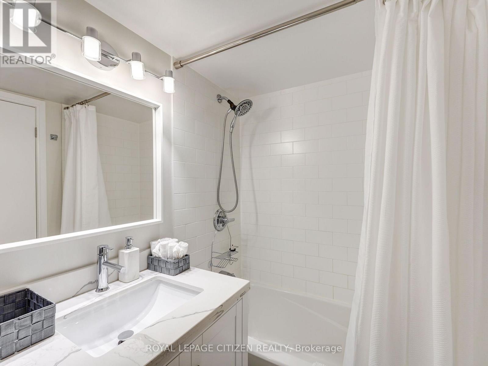 3008 - 2191 Yonge Street, Toronto, Ontario  M4S 3H8 - Photo 10 - C13106722