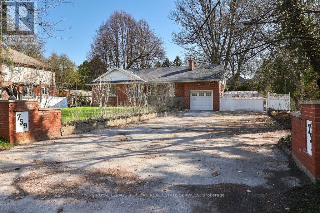 759 King Road, Burlington, Ontario  L7T 3K7 - Photo 2 - W13041778