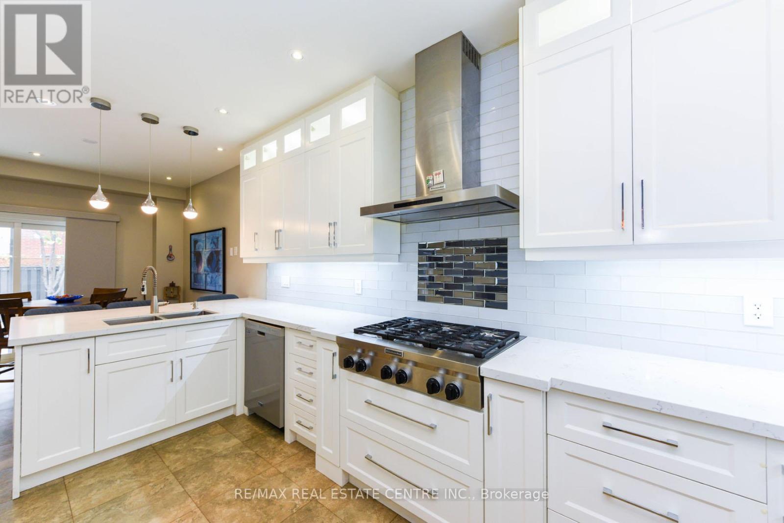 3408 Hideaway Place, Mississauga, Ontario  L5M 0A7 - Photo 11 - W13106708