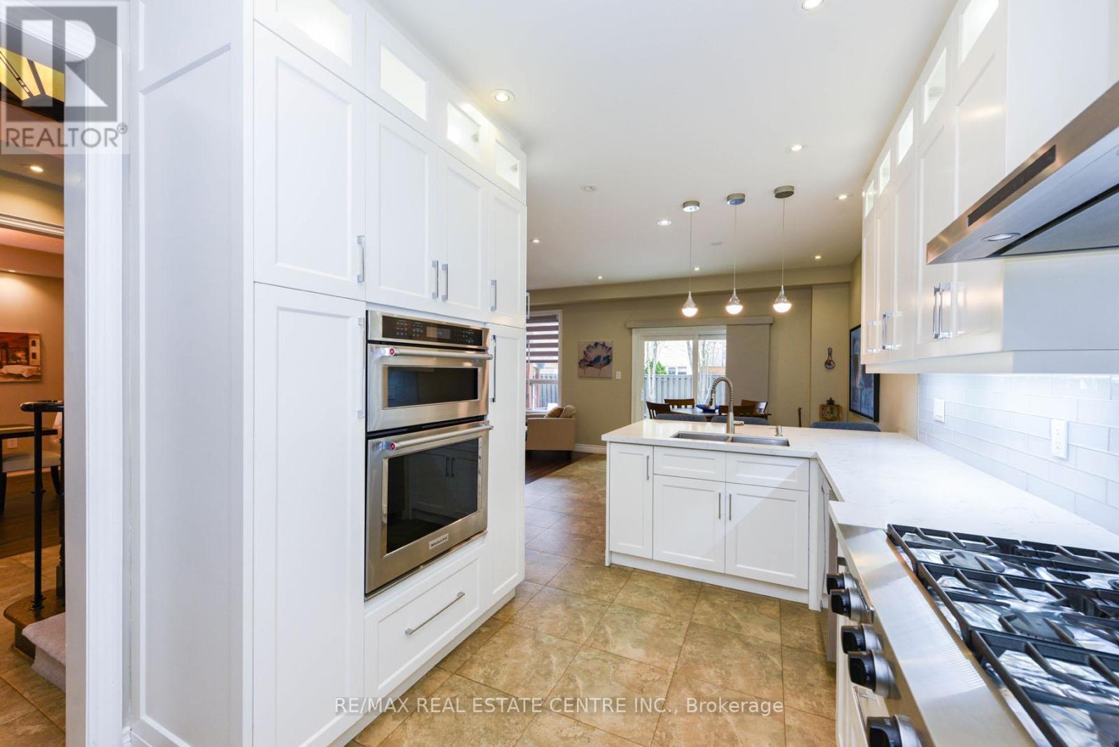 3408 Hideaway Place, Mississauga, Ontario  L5M 0A7 - Photo 12 - W13106708