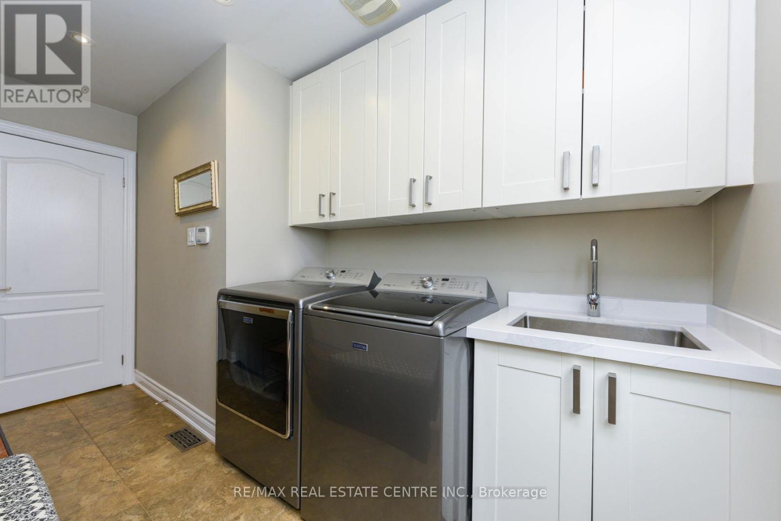 3408 Hideaway Place, Mississauga, Ontario  L5M 0A7 - Photo 16 - W13106708