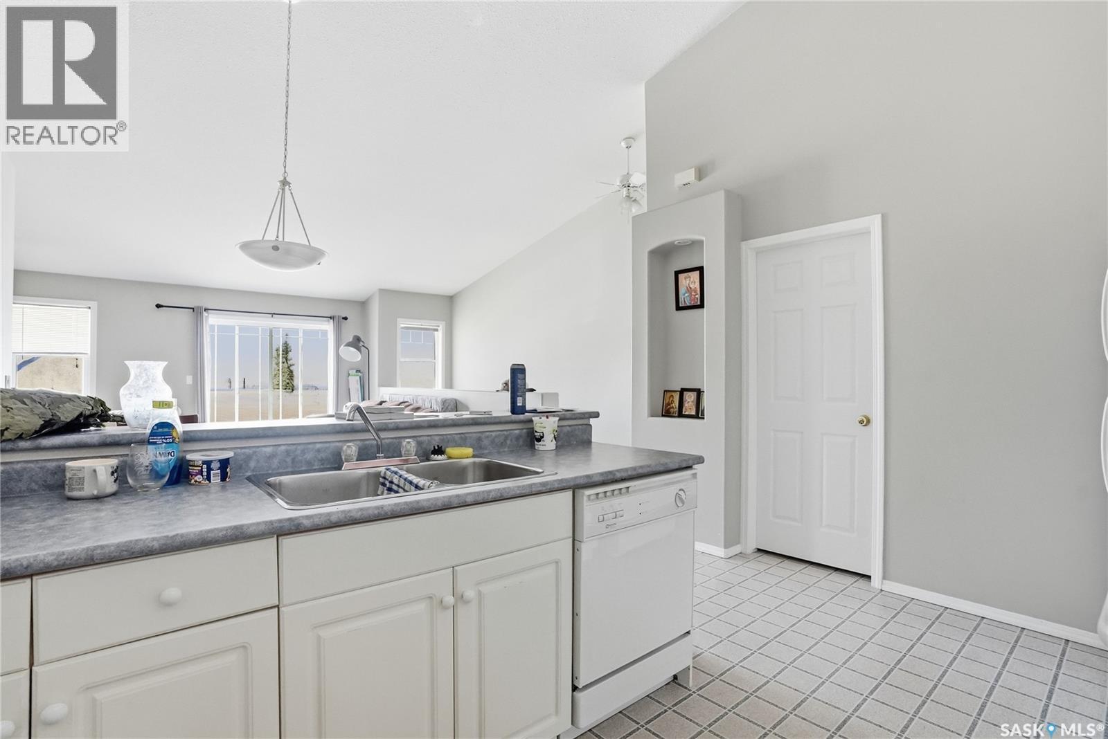 203f 141 105th Street W, Saskatoon, Saskatchewan  S7N 1N3 - Photo 12 - SK035490