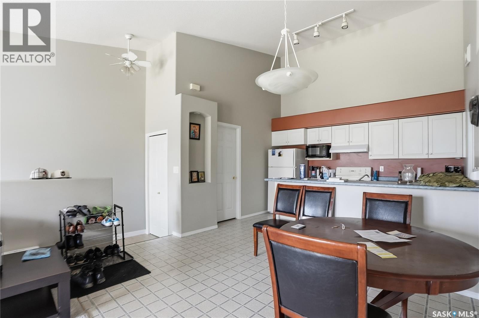 203f 141 105th Street W, Saskatoon, Saskatchewan  S7N 1N3 - Photo 2 - SK035490