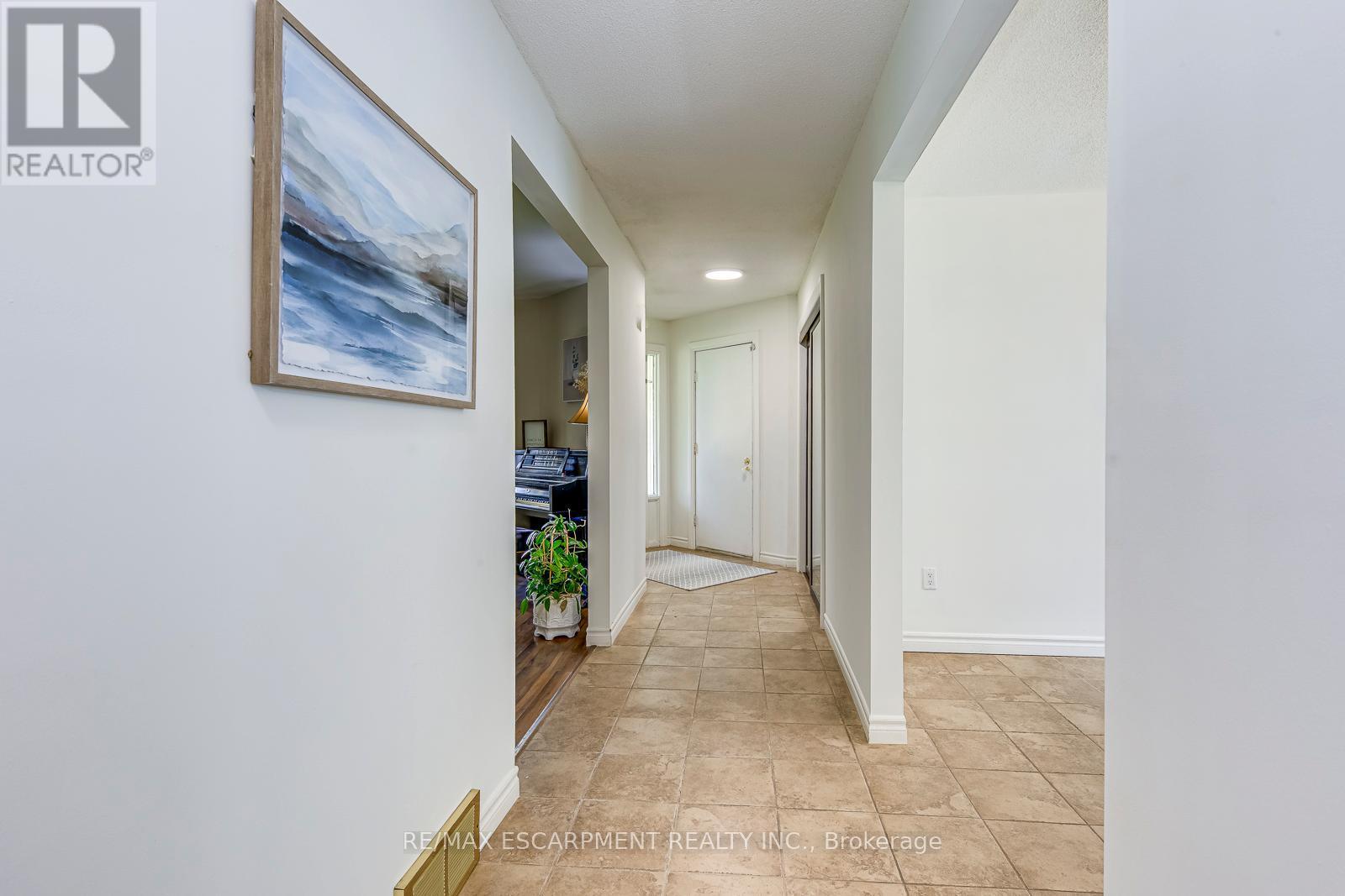 43 Niska Drive, Hamilton, Ontario  L0R 2H3 - Photo 6 - X13106738