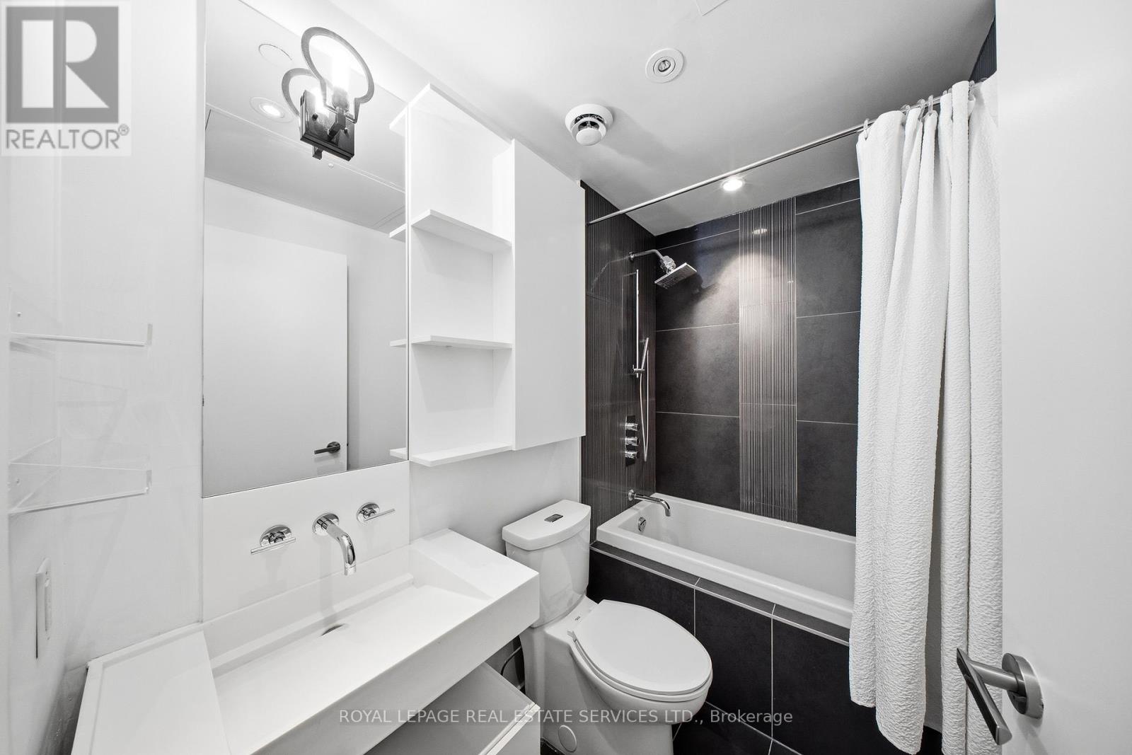 208 - 5 St Joseph Street, Toronto, Ontario  M4Y 0B6 - Photo 9 - C13106158