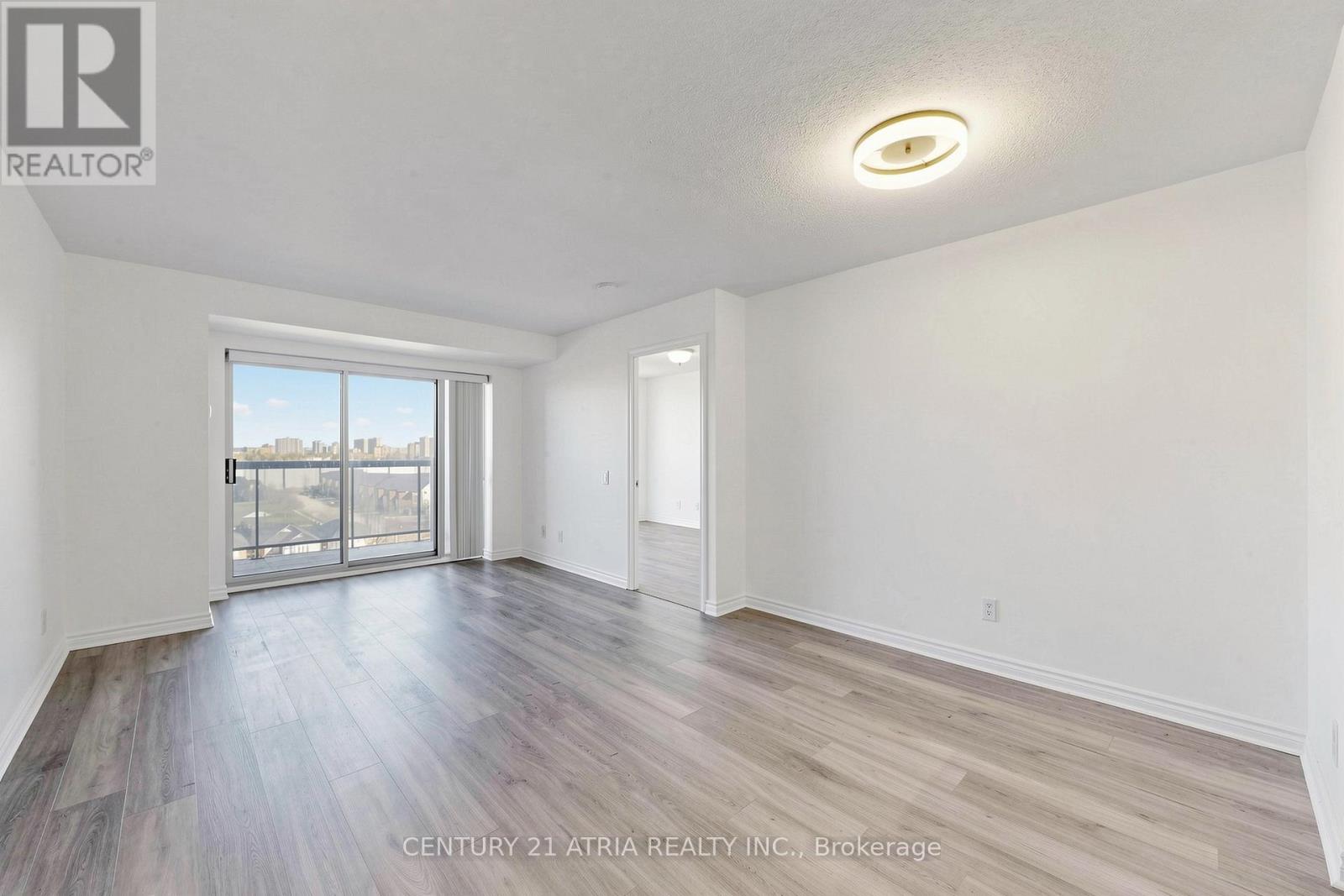 815 - 8 Mondeo Drive, Toronto, Ontario  M1P 5C7 - Photo 6 - E13104722