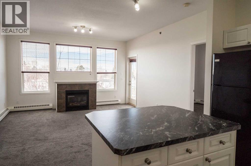 310, 1000 Applevillage Court Se, Calgary, Alberta  T2A 7Z4 - Photo 4 - A2294013