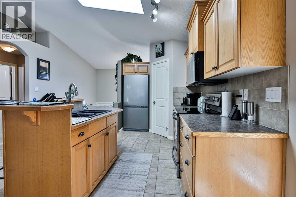499 Lynx Crescent N, Lethbridge, Alberta  T1H 6X5 - Photo 14 - A2309589
