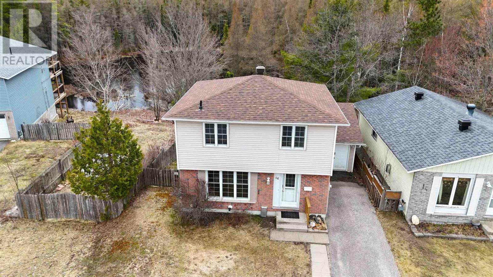 44 MacDonald CT, Elliot Lake, Ontario