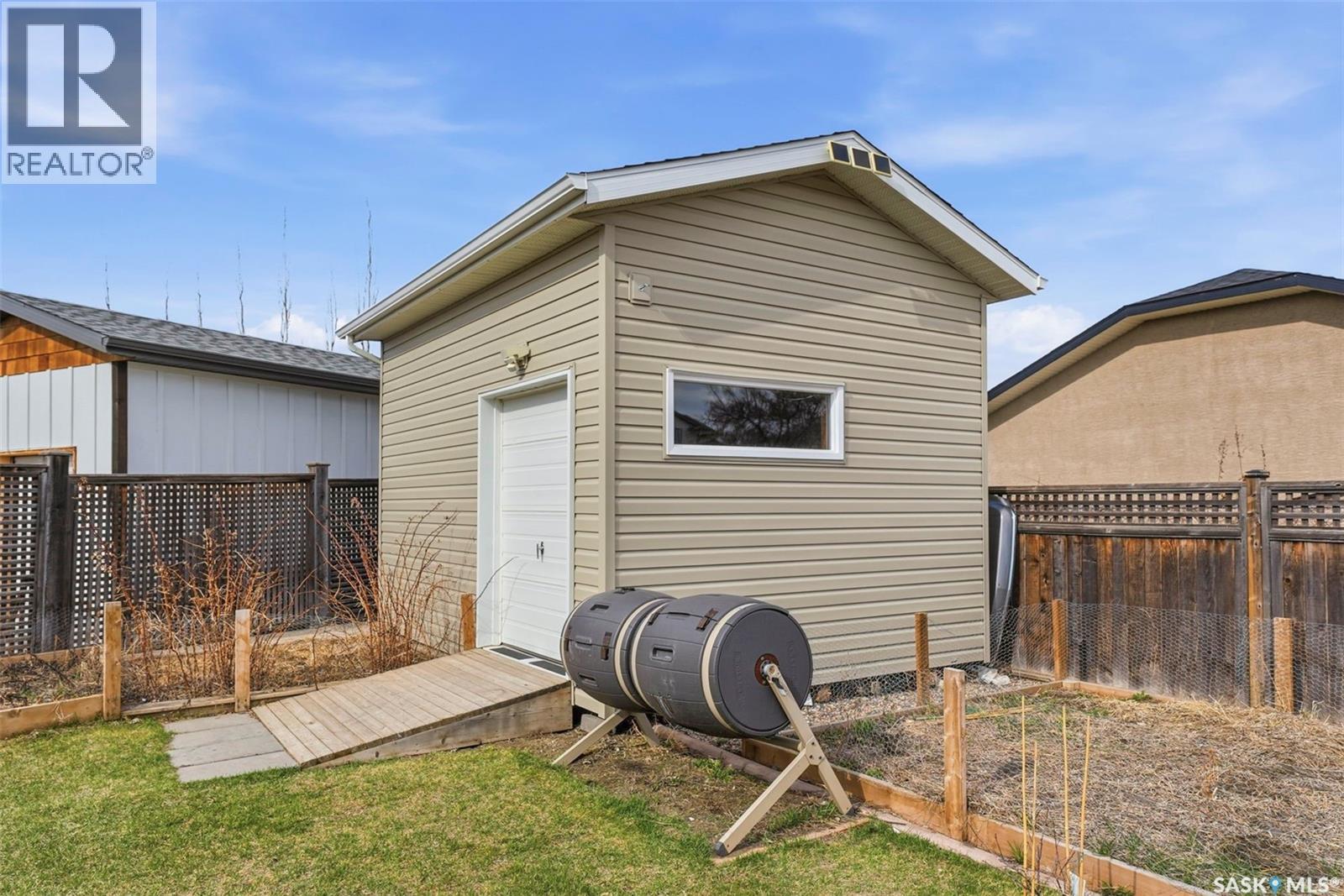 402 Crystal Bay, Warman, Saskatchewan  S0K 0A1 - Photo 41 - SK035380