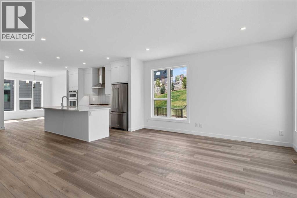 2537 Sovereign Crescent Sw, Calgary, Alberta  T3C 3Y3 - Photo 8 - A2308805
