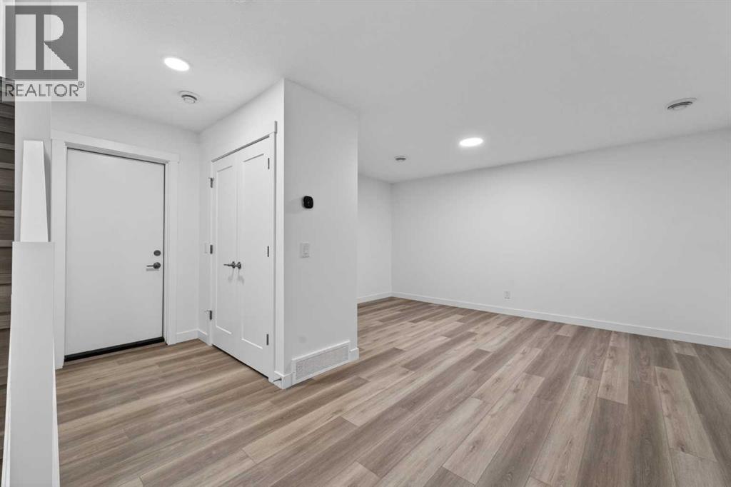 2537 Sovereign Crescent Sw, Calgary, Alberta  T3C 3Y3 - Photo 27 - A2308805