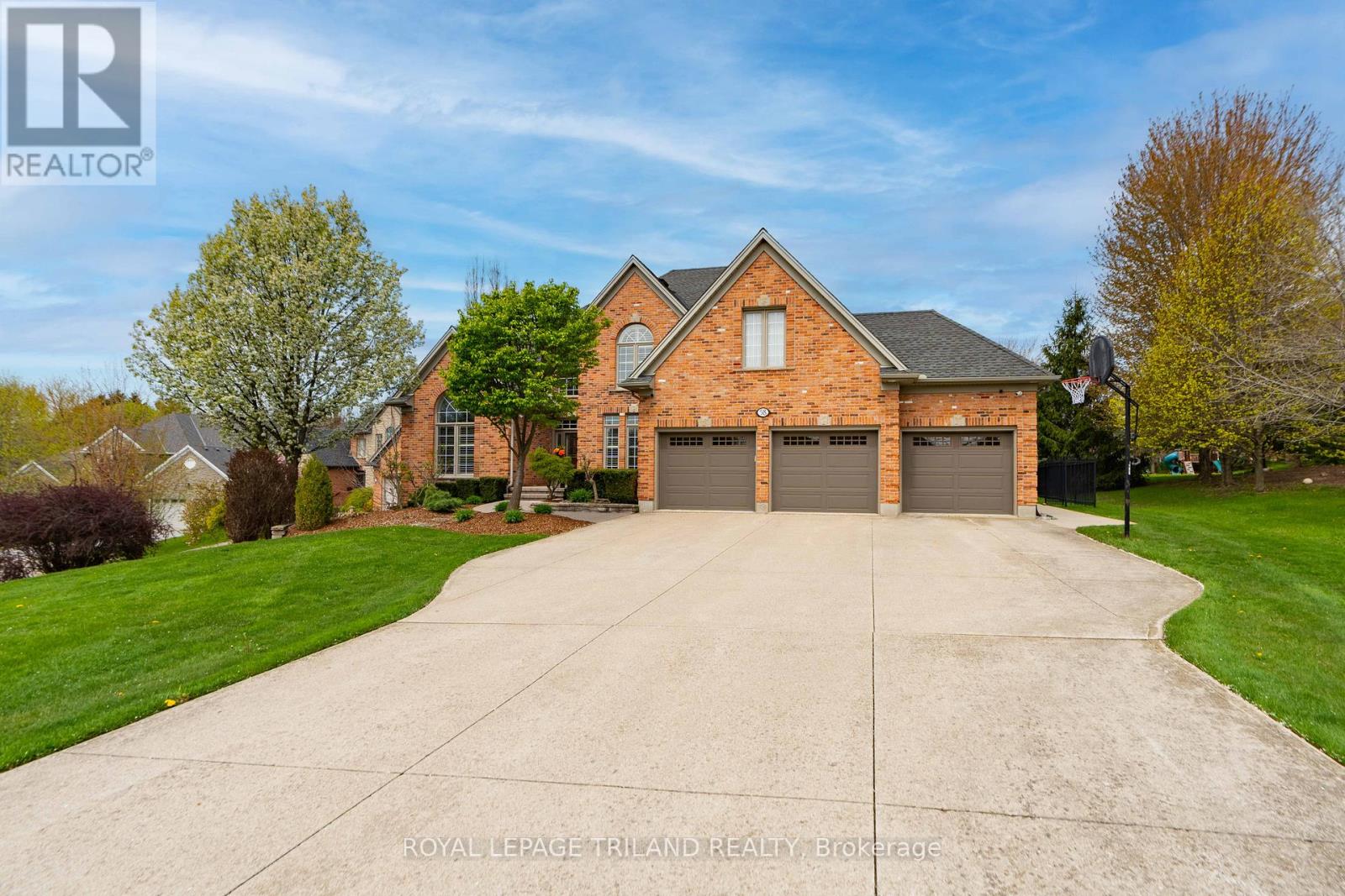 58 Northumberland Road, London North, Ontario  N6H 5H5 - Photo 2 - X13103314