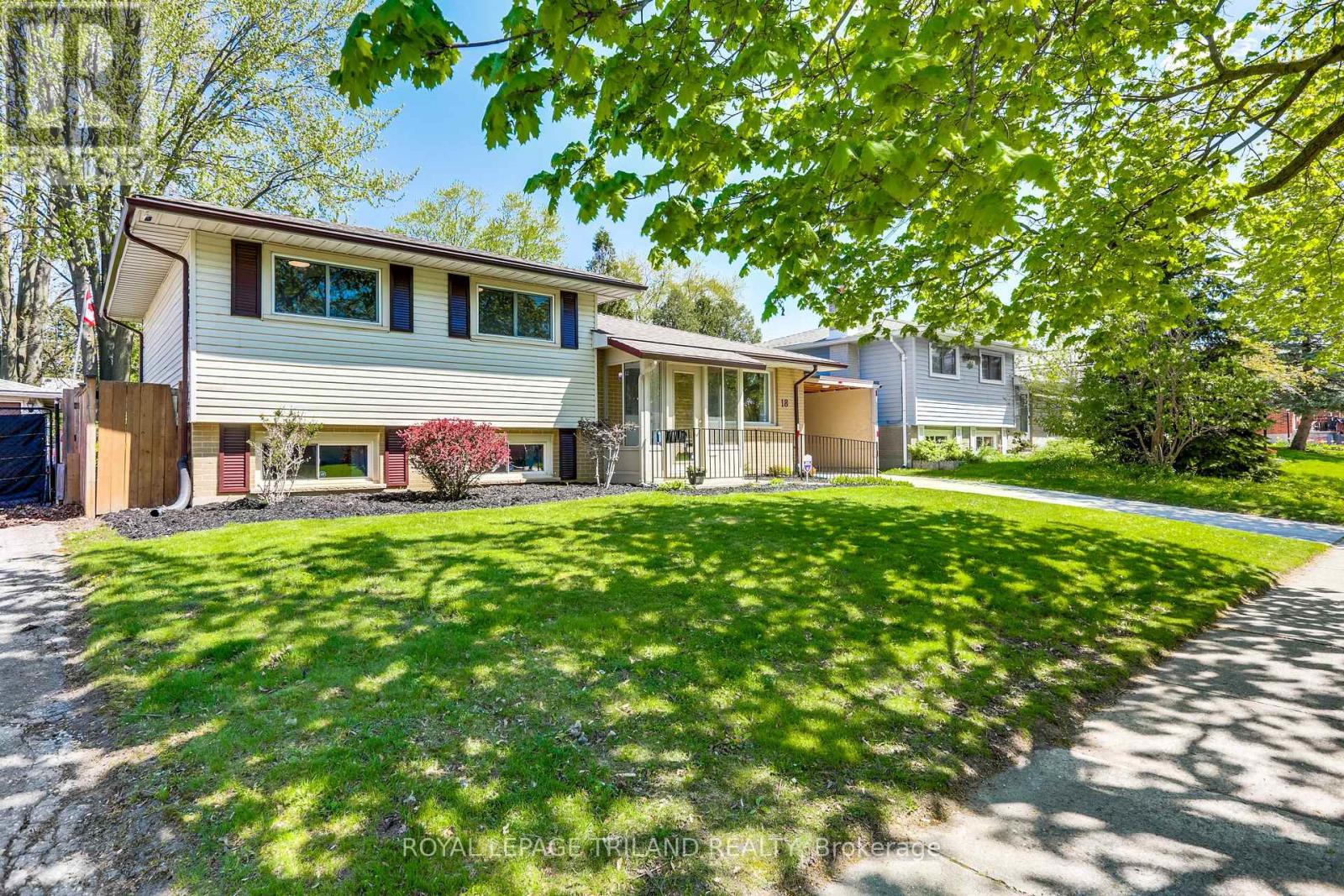 18 Noel Avenue, London East, Ontario  N5V 1A9 - Photo 2 - X13106784