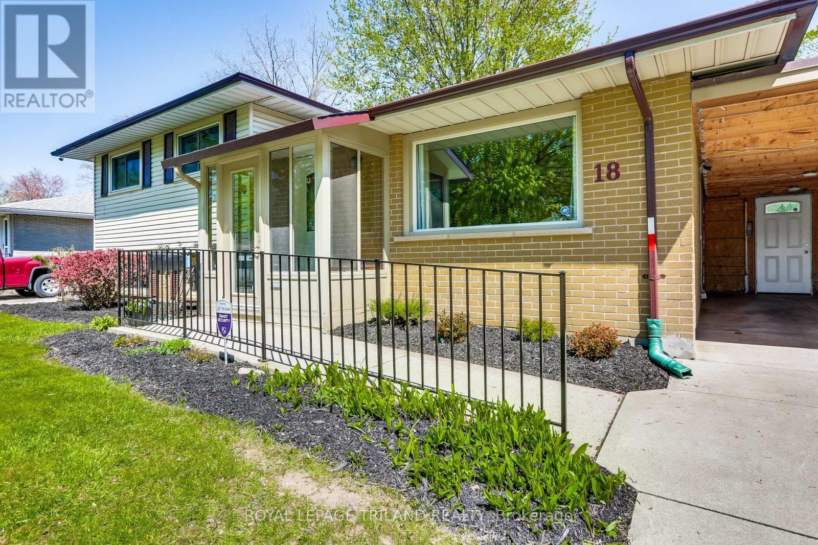 18 Noel Avenue, London East, Ontario  N5V 1A9 - Photo 5 - X13106784