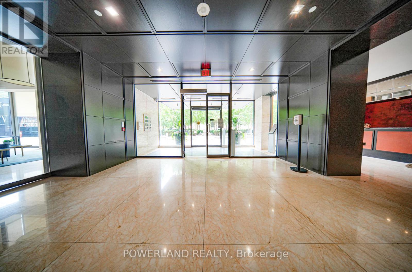 317 - 18 Yorkville Avenue, Toronto, Ontario  M4W 3Y8 - Photo 2 - C13106844