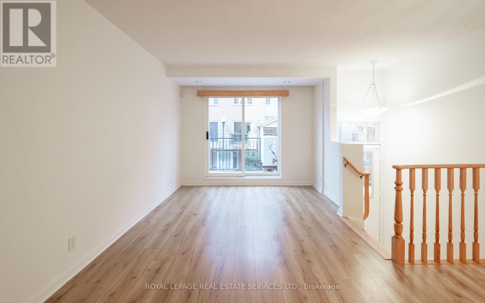 1306 - 28 Sommerset Way, Toronto, Ontario  M2N 6W7 - Photo 3 - C13106848