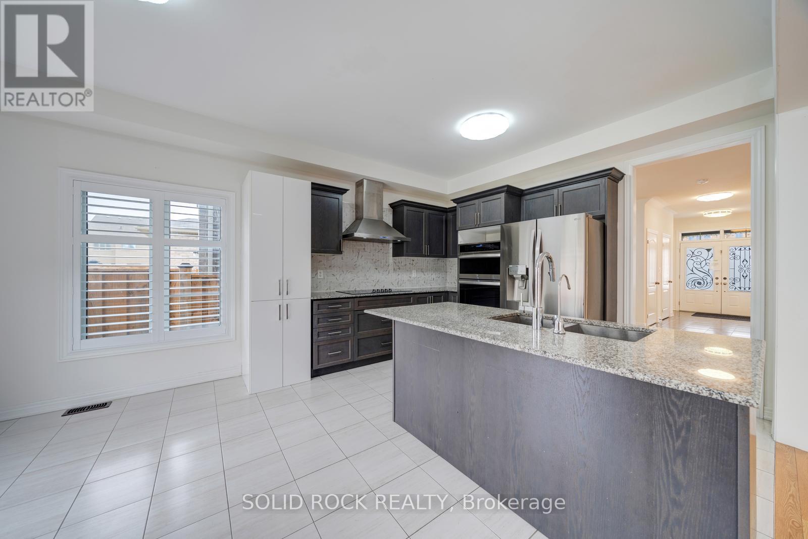 22 Tait Crescent, Clarington, Ontario  L1C 7G7 - Photo 14 - E13106852