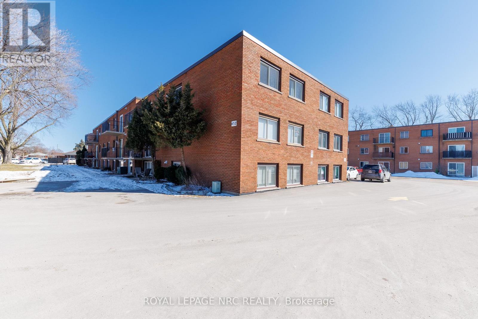 36 - 452 Carlton Street, St. Catharines, Ontario  L2M 4X1 - Photo 2 - X13106832