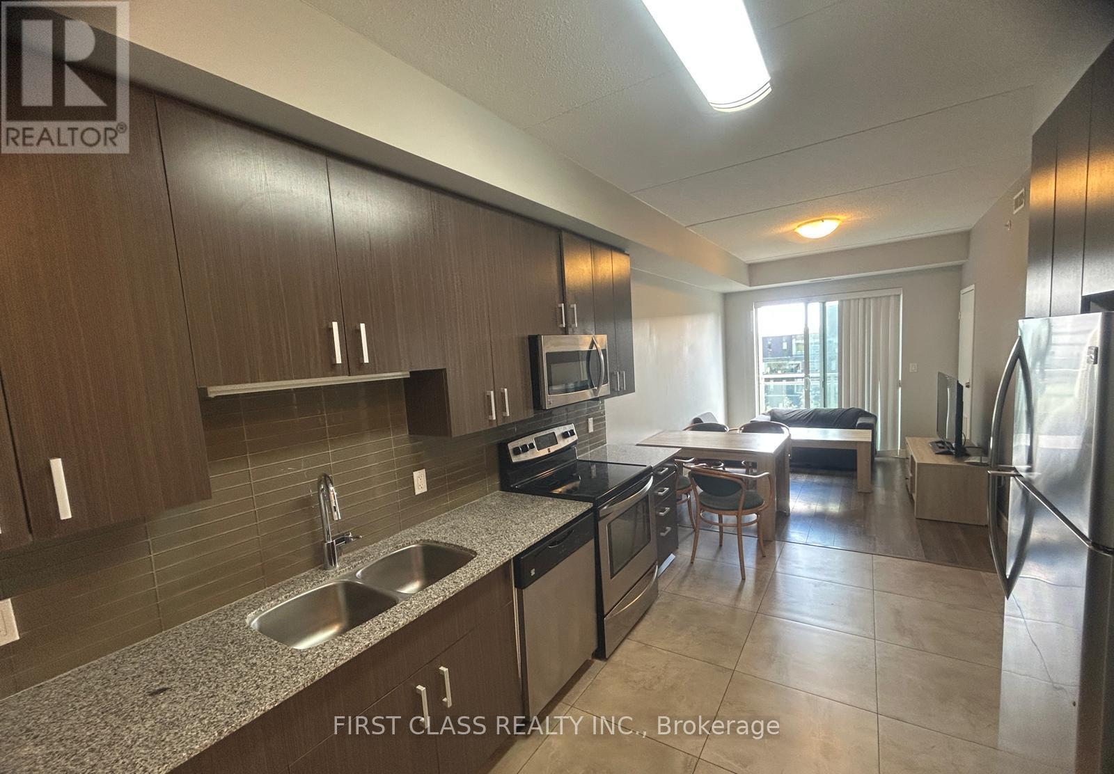 B601 - 62 Balsam Street, Waterloo, Ontario  N2L 3H2 - Photo 3 - X13084986