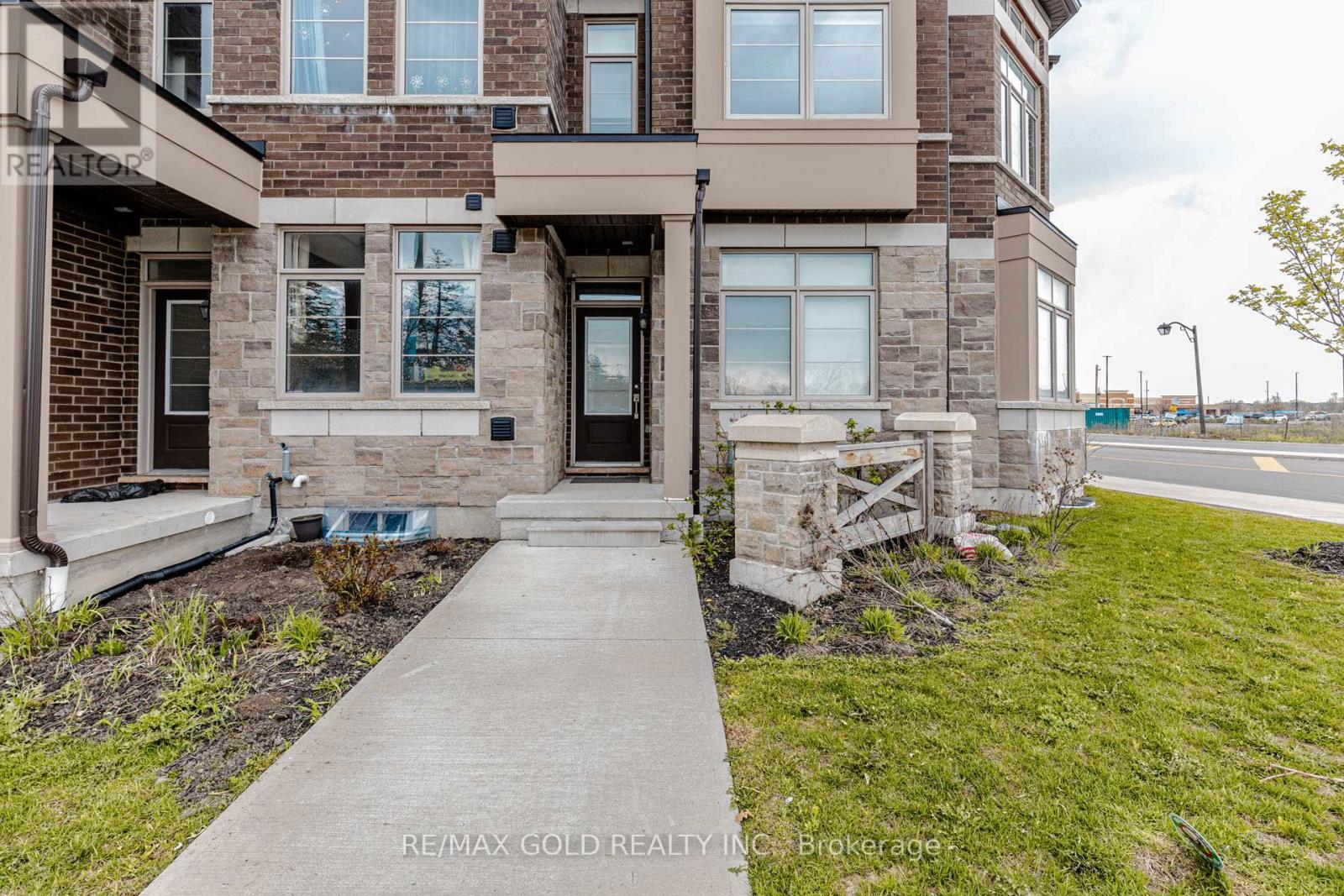 111 Carneros Way, Markham, Ontario  L6B 1R2 - Photo 46 - N13106754