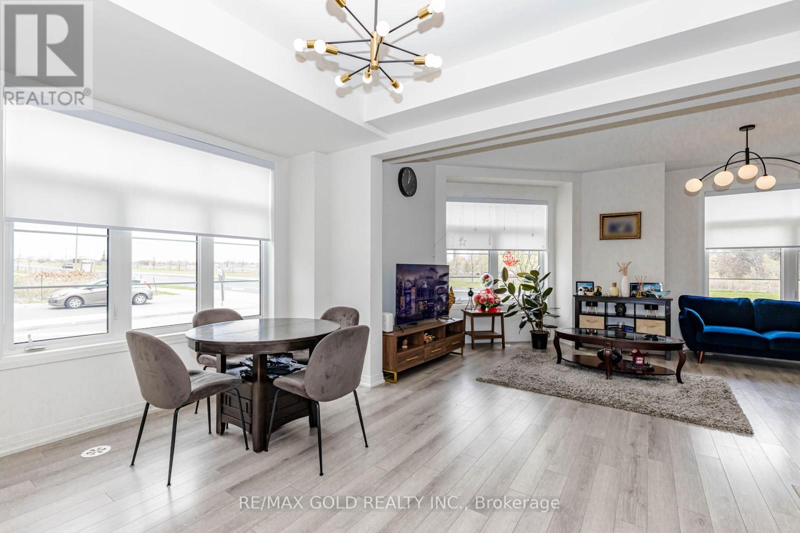 111 Carneros Way, Markham, Ontario  L6B 1R2 - Photo 6 - N13106754